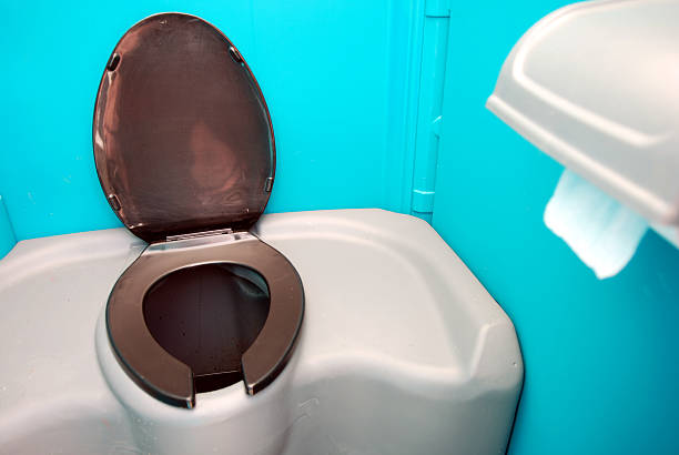 Best Portable restroom trailer rental  in Picnic Point, WA